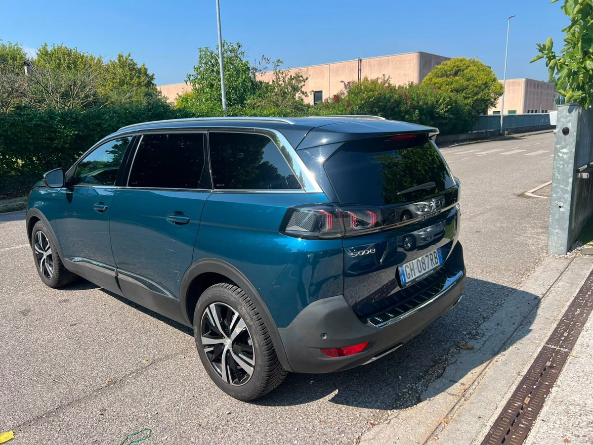 Peugeot 5008 BlueHDi 180 S&S EAT8 GT Pack (11)