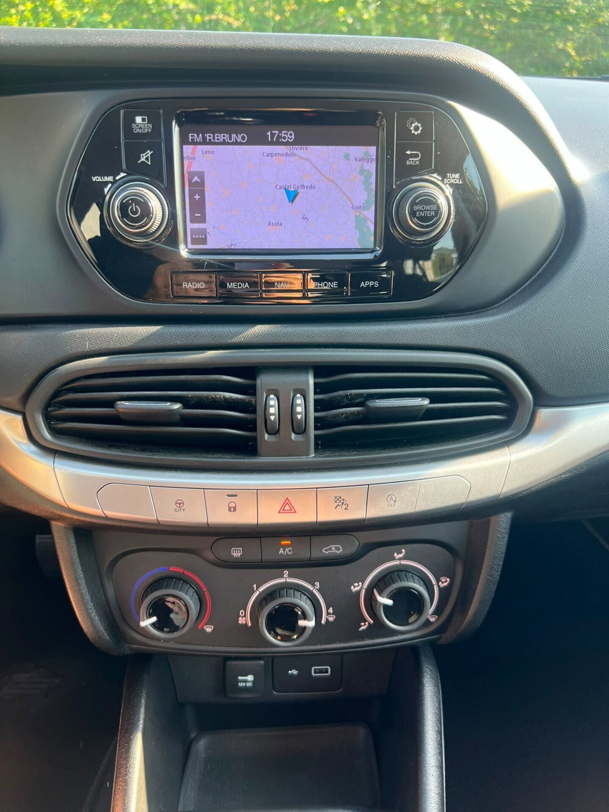 Fiat Tipo Station Wagon Tipo 1.3 Mjt S&S SW Lounge (7)