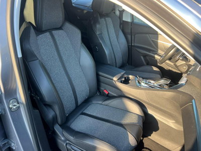 Peugeot 3008 BlueHDi 130 S&S EAT8 Allure Pack (17)