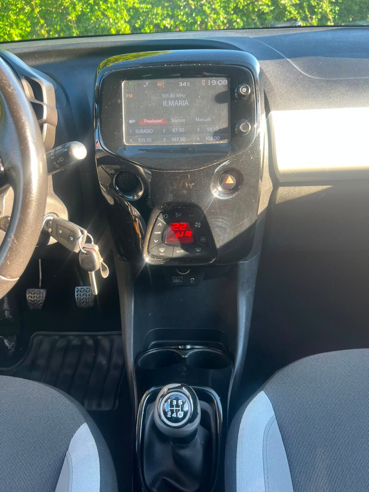 Toyota Aygo 1.0 VVT-i 69 CV 5 porte x-cool MMT (10)