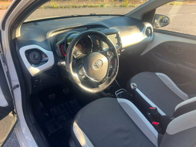 Toyota Aygo 1.0 VVT-i 69 CV 5 porte x-cool MMT (11)