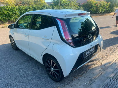 Toyota Aygo 1.0 VVT-i 69 CV 5 porte x-cool MMT (4)