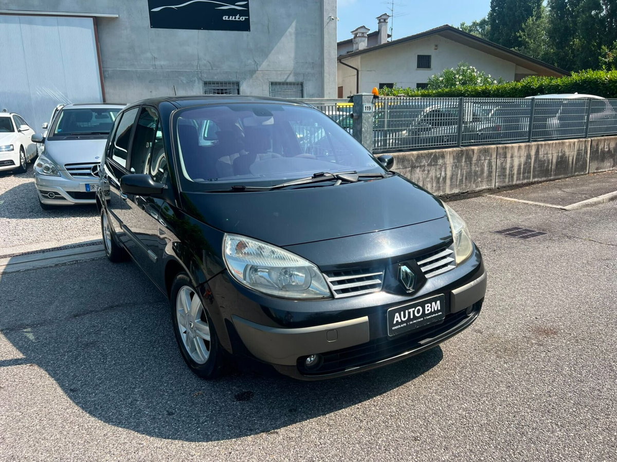 Renault Scenic E-Tech Electric 1.5 dCi/100CV Confort Authentique (8)