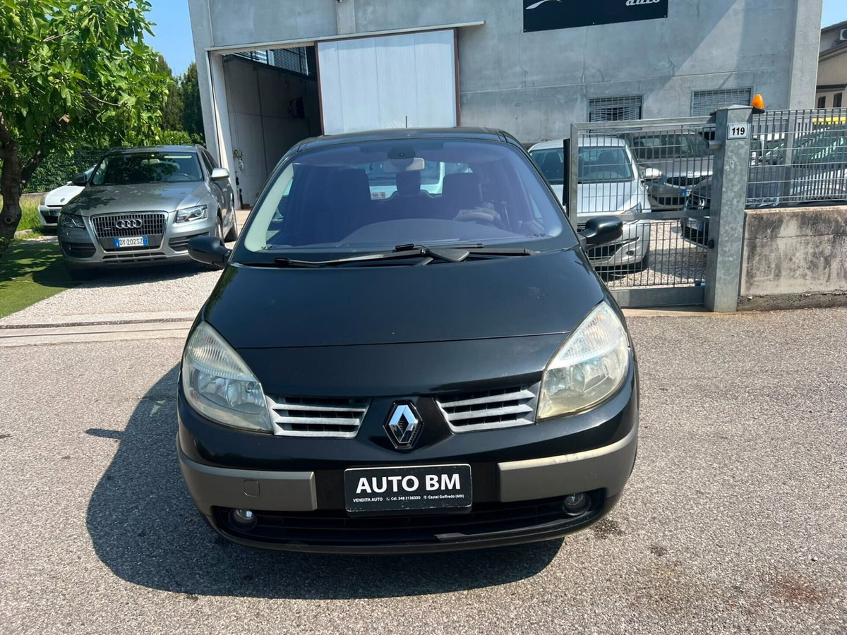 Renault Scenic E-Tech Electric 1.5 dCi/100CV Confort Authentique (9)