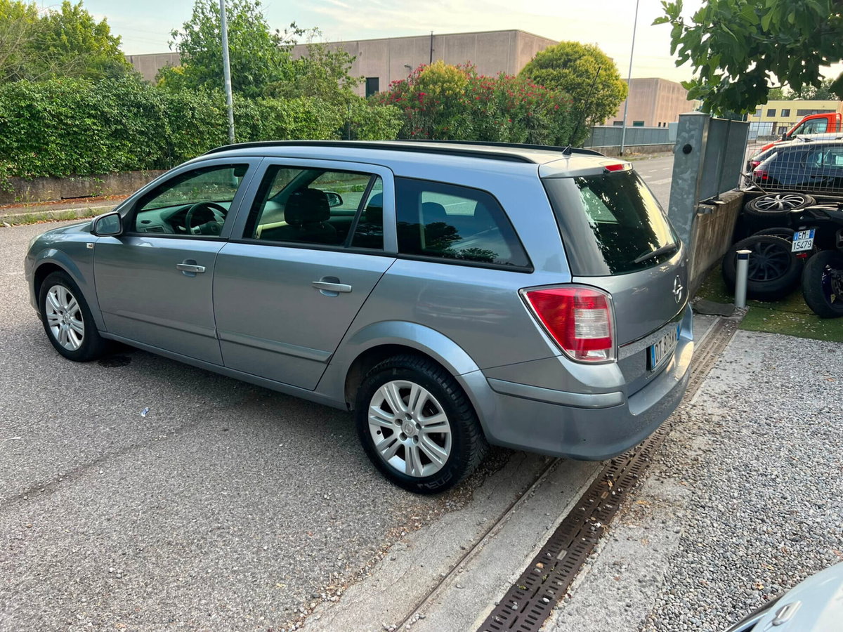 Opel Astra Station Wagon 1.7 CDTI 101CV Station Wagon Enjoy (4)