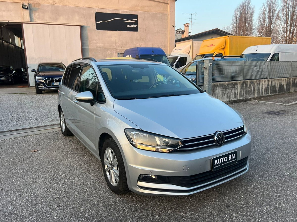 Volkswagen Touran 2.0 TDI 150 CV SCR DSG Business BlueMotion Technology (11)