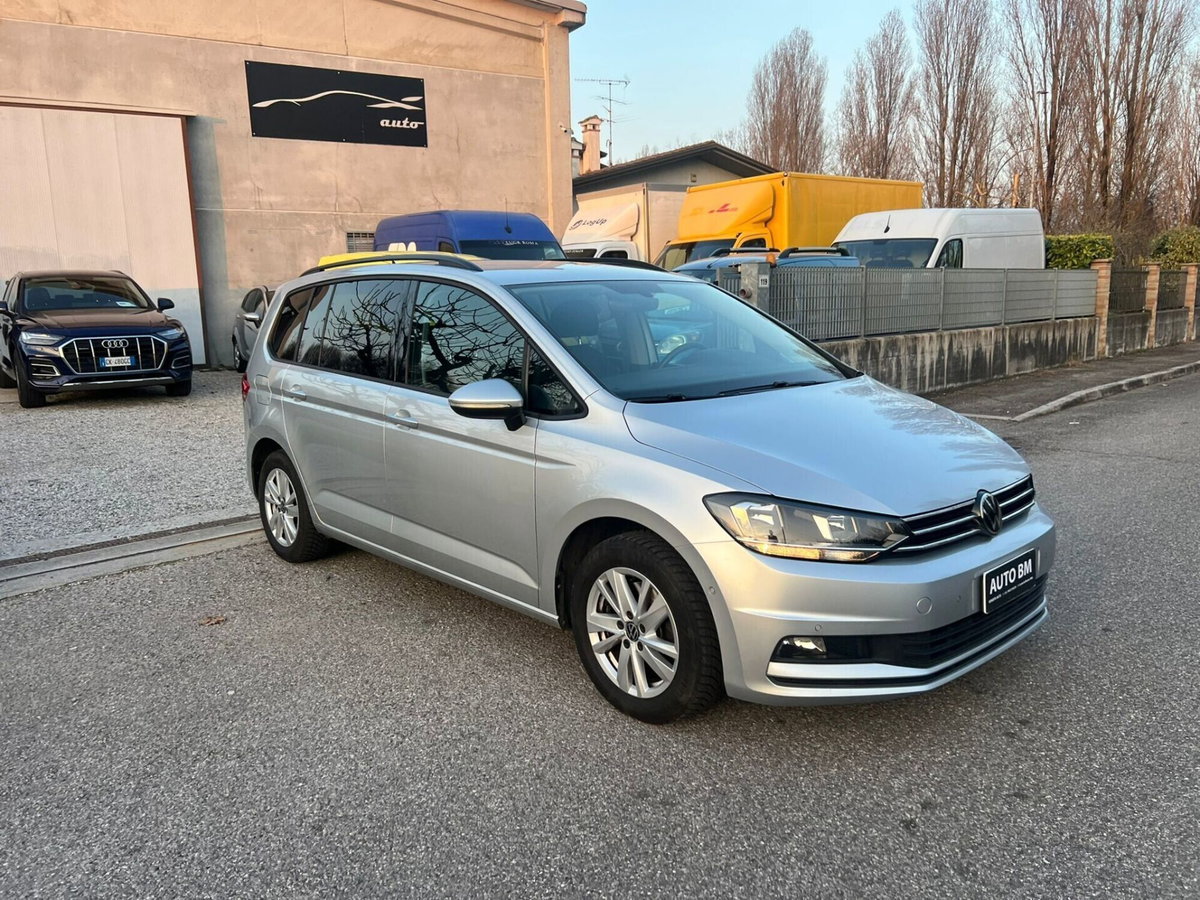Volkswagen Touran 2.0 TDI 150 CV SCR DSG Business BlueMotion Technology (18)
