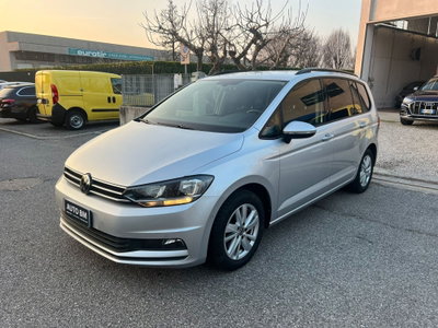 Volkswagen Touran 2.0 TDI 150 CV SCR DSG Business BlueMotion Technology (3)