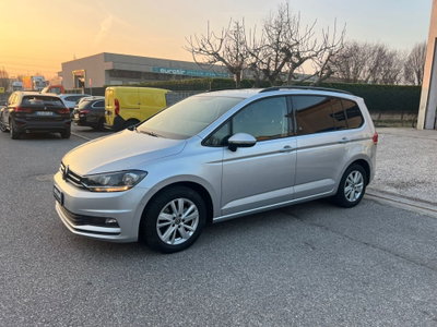 Volkswagen Touran 2.0 TDI 150 CV SCR DSG Business BlueMotion Technology (9)
