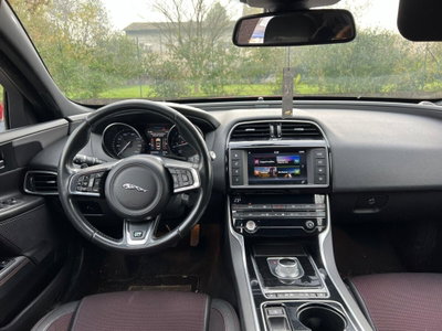 Jaguar XE 2.0 D Turbo 180CV aut. Pure (12)