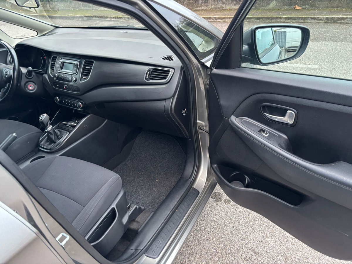 Kia Carens 1.7 CRDi 136 CV Auto Platinum (11)