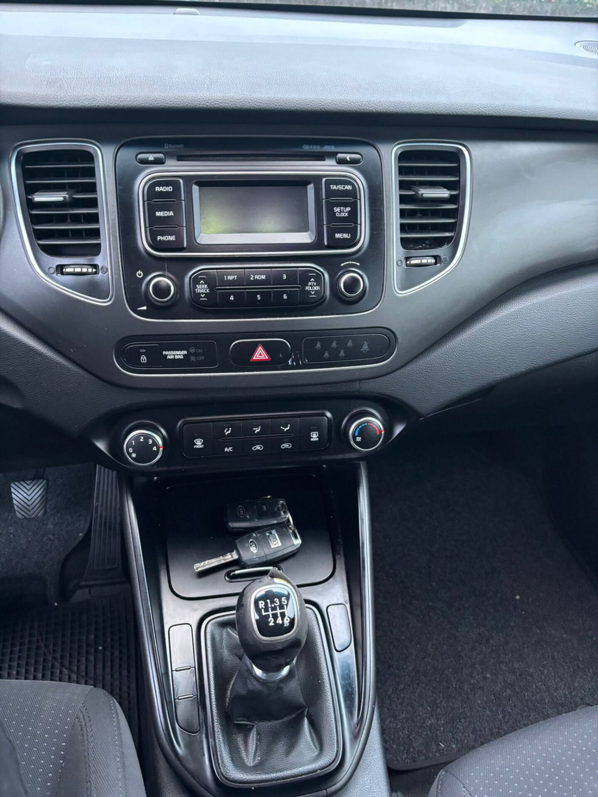 Kia Carens 1.7 CRDi 136 CV Auto Platinum (12)