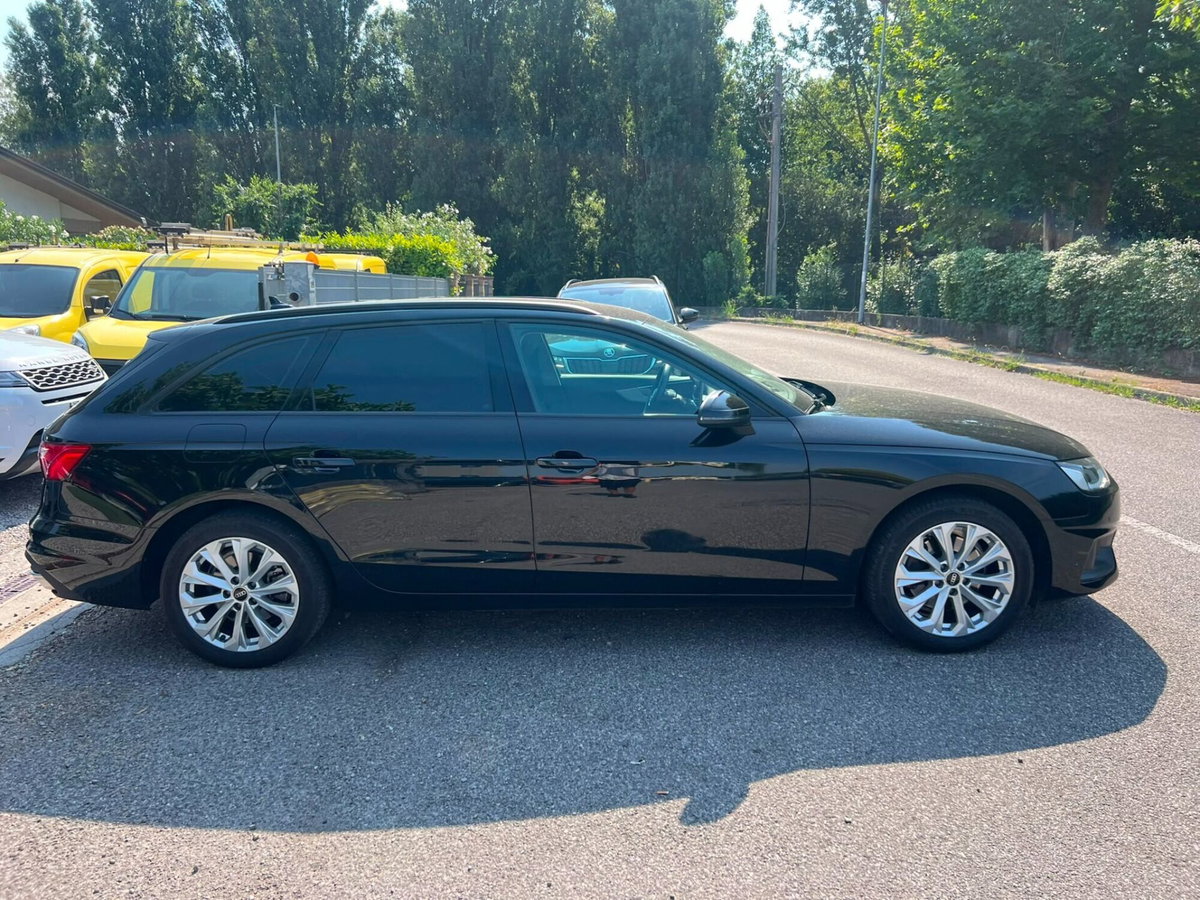Audi A4 Avant 35 TDI/163 CV S tronic Business Advanced (2)
