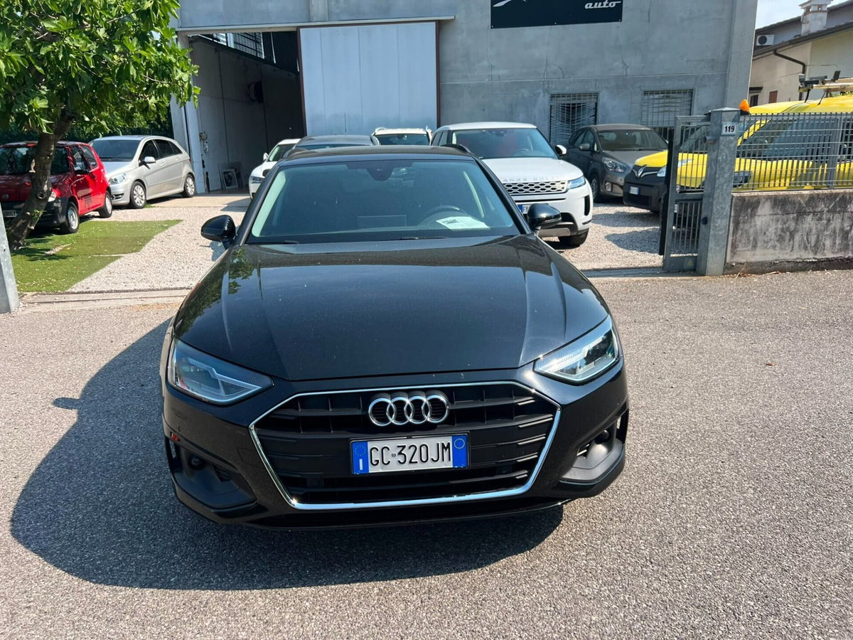 Audi A4 Avant 35 TDI/163 CV S tronic Business Advanced (5)