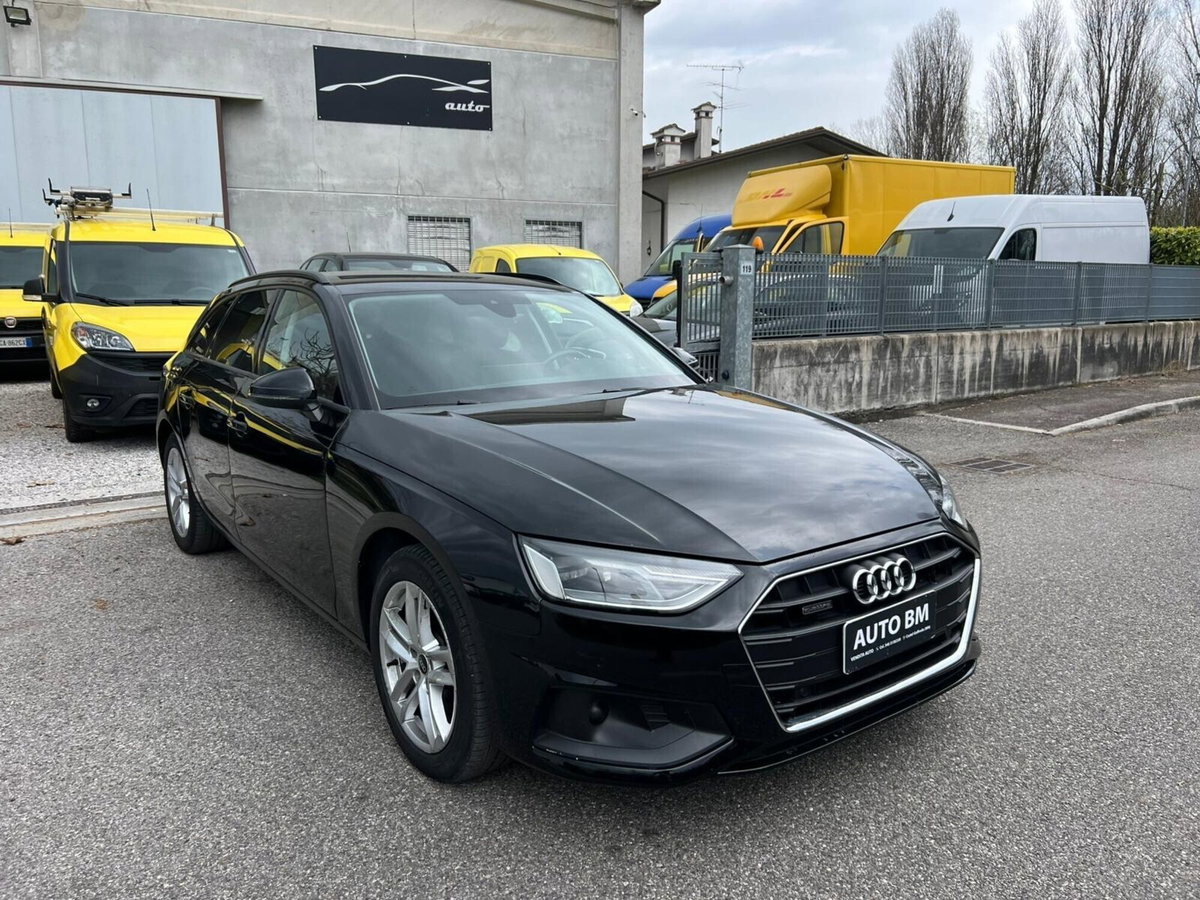 Audi A4 Avant 40 TDI quattro S tronic Business Advanced