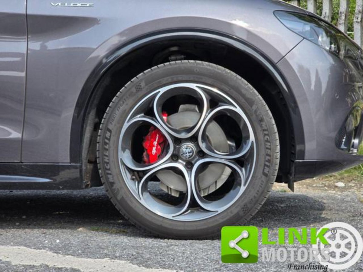 Alfa Romeo Stelvio Stelvio 2.0 Turbo 280 CV AT8 Q4 Veloce Tì (15)