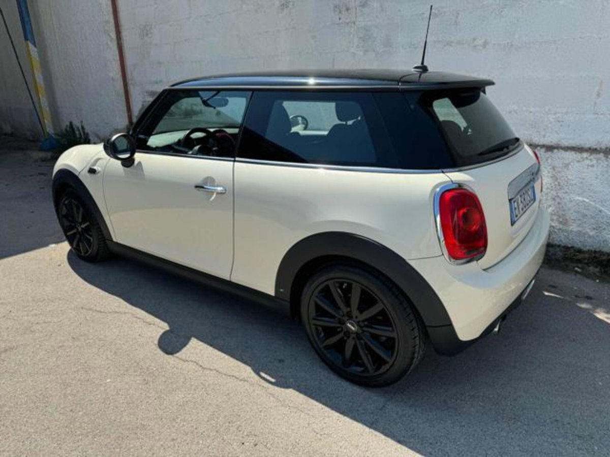MINI Mini 1.5 Cooper D (2)