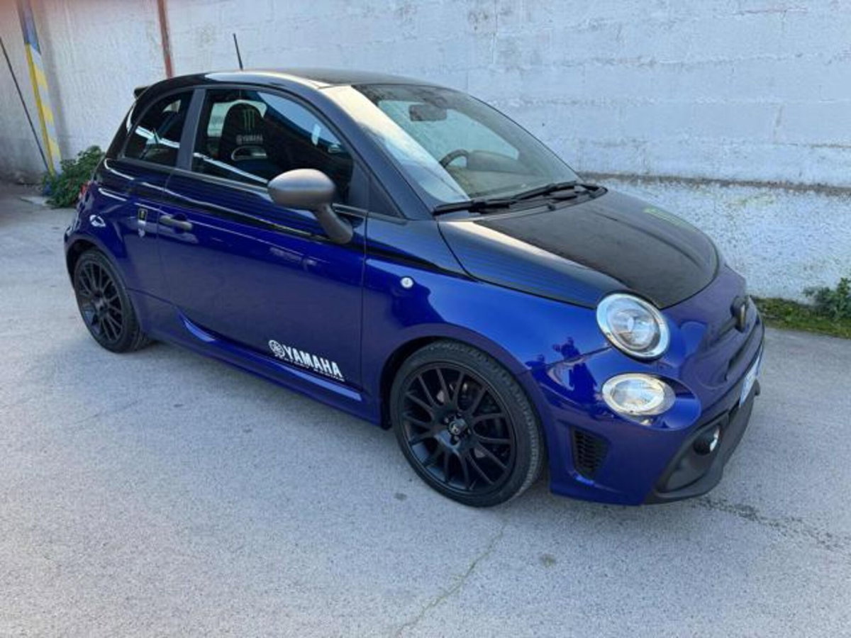 Abarth 595 595 1.4 Turbo T-Jet 165 CV Monster Energy Yamaha (6)