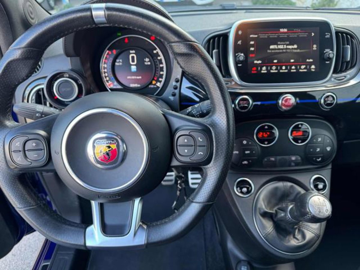 Abarth 595 595 1.4 Turbo T-Jet 165 CV Monster Energy Yamaha (8)