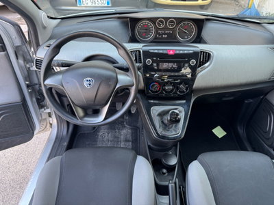 Lancia Ypsilon 0.9 TwinAir 85 CV 5 porte Metano Ecochic Elefantino (5)