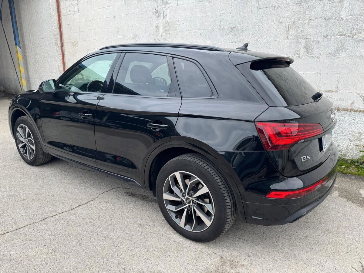 Audi Q5 40 TDI 204 CV quattro S tronic Business (3)