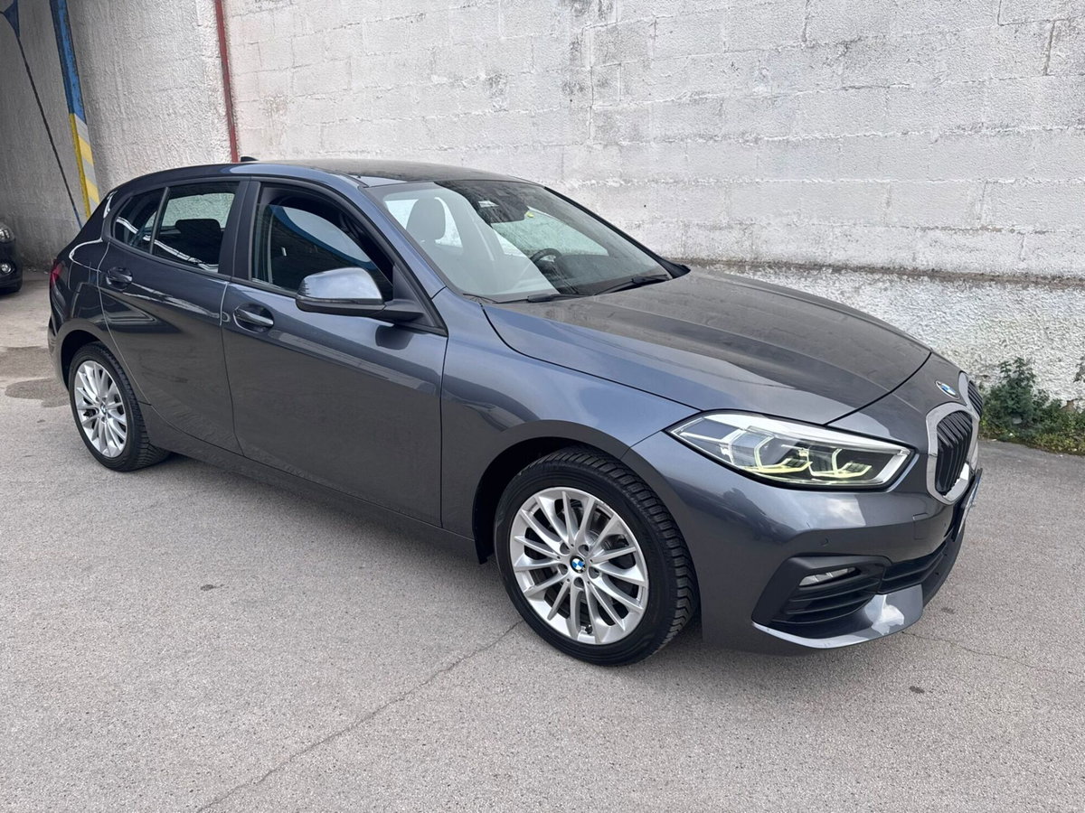 BMW Serie 1 116d 2.0 116CV cat 5 porte Attiva DPF (4)