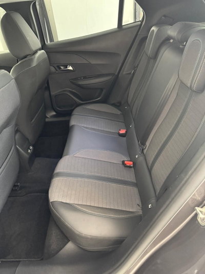 Peugeot 2008 BlueHDi 130 S&S EAT8 Allure Pack (10)