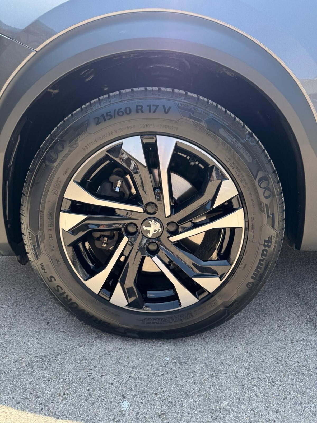 Peugeot 2008 BlueHDi 130 S&S EAT8 Allure Pack (6)