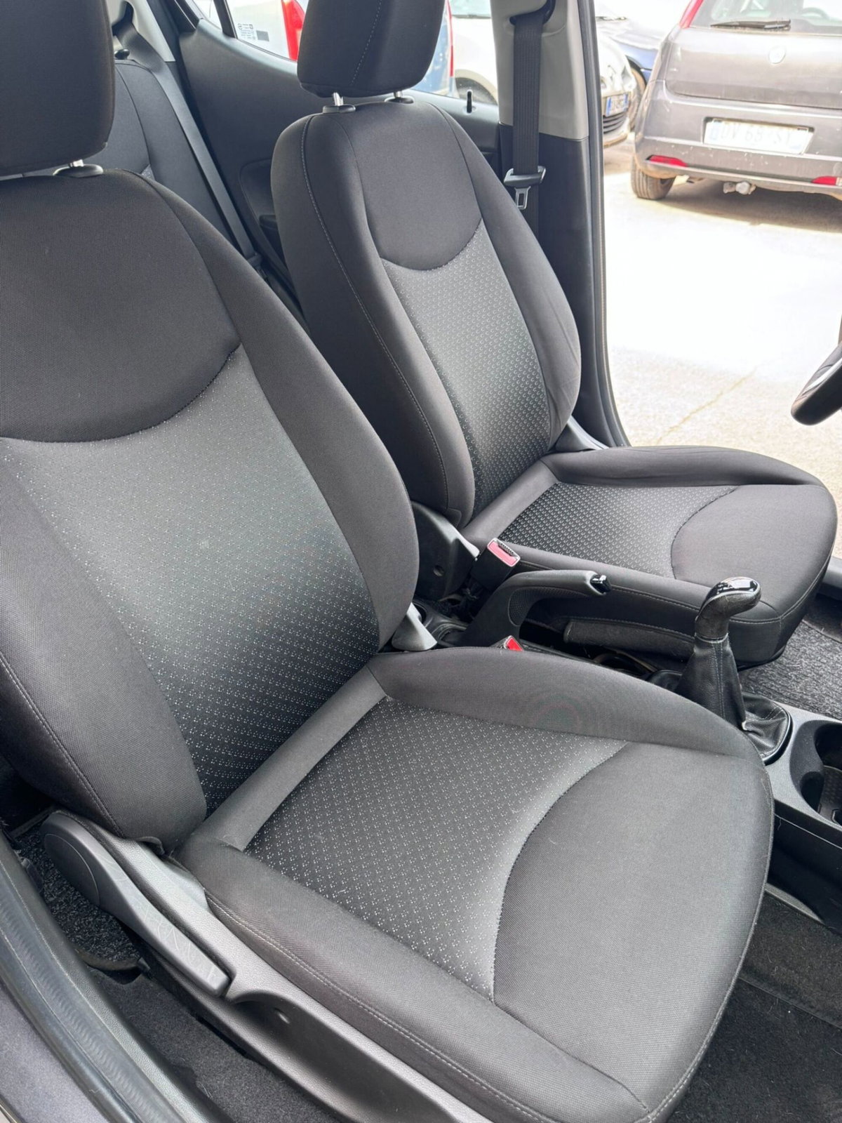 Opel Karl 1.0 75 CV N-Joy (7)