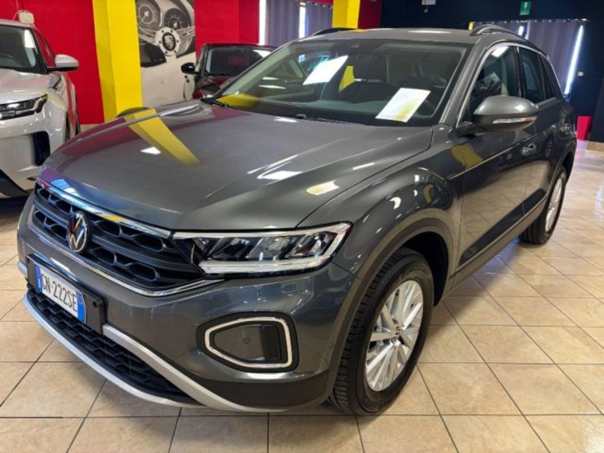 Volkswagen T-Roc 1.5 tsi R-Line dsg (3)