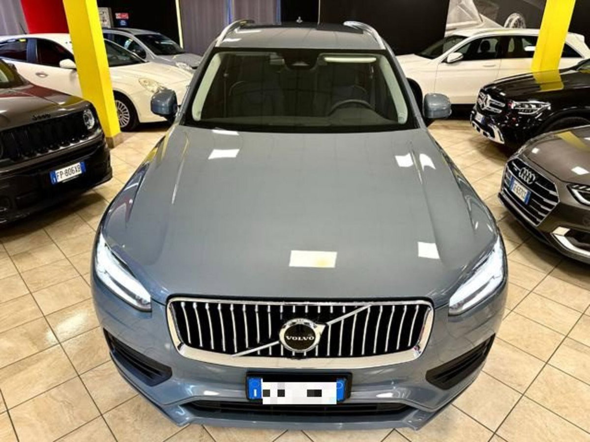 Volvo XC90 D5 AWD Geartronic 7 posti Kinetic (4)