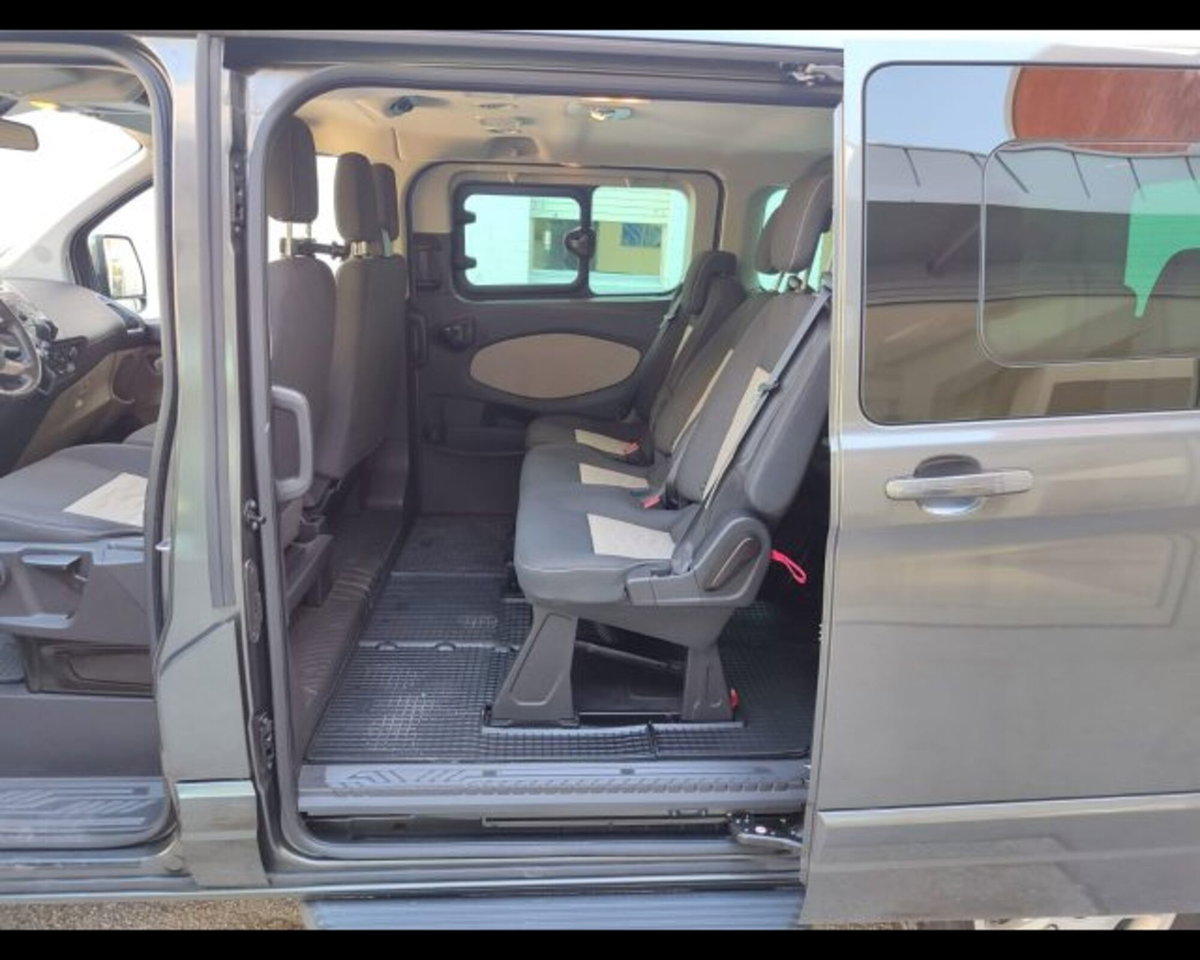 Ford Tourneo Custom 310 2.0 TDCi 130CV PC Titanium (17)