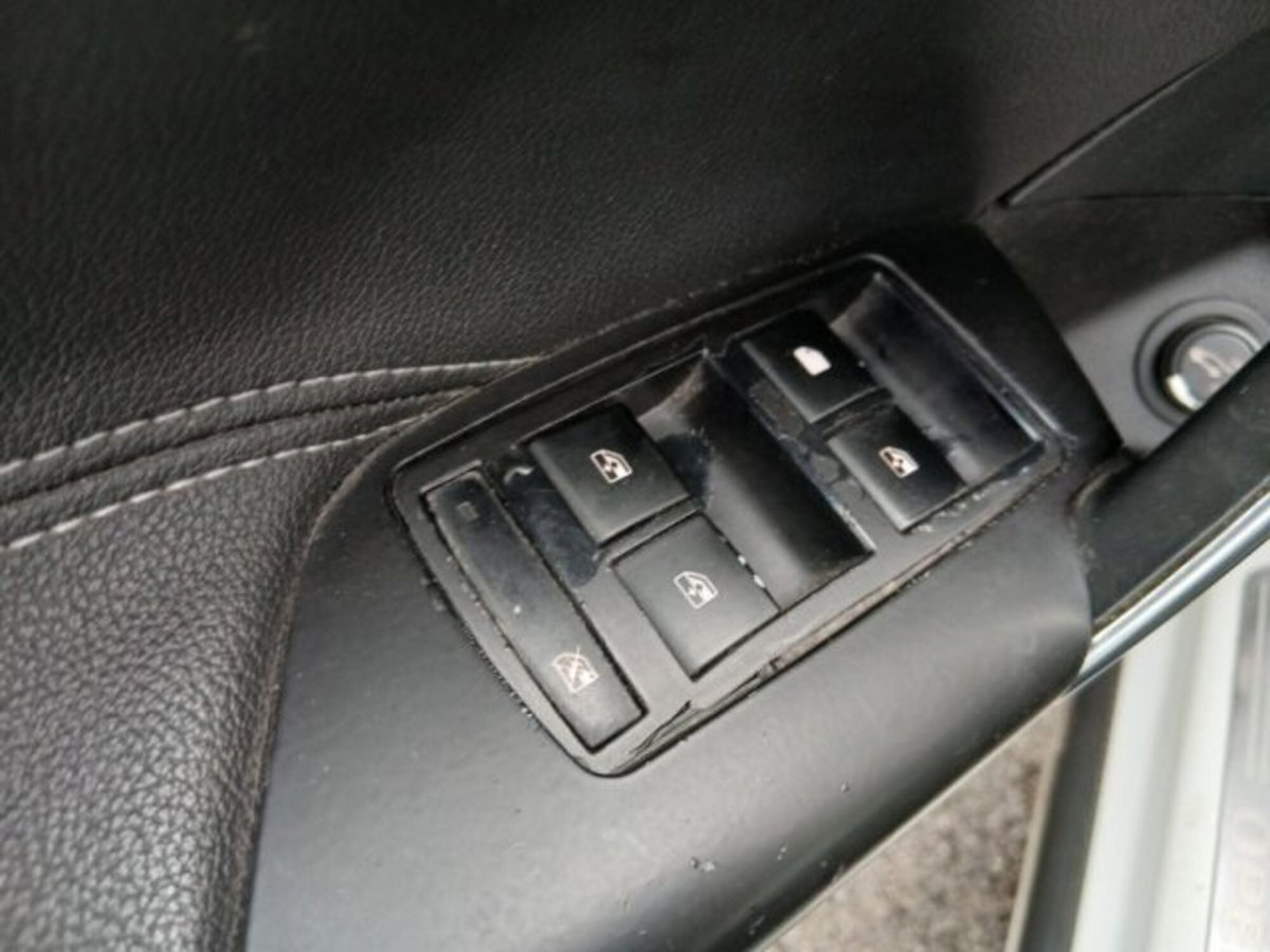 Opel Insignia Station Wagon CDTI Sports Professional N1 (11)