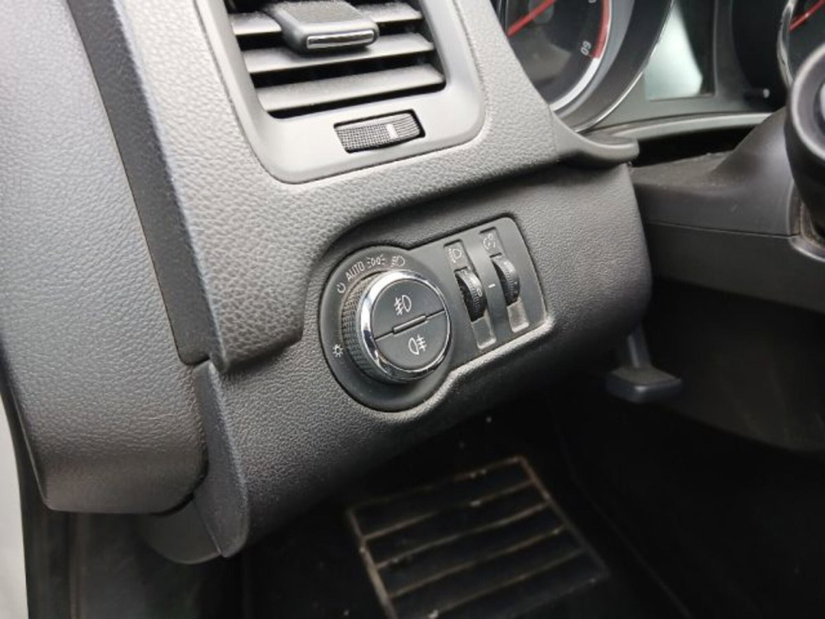 Opel Insignia Station Wagon CDTI Sports Professional N1 (13)