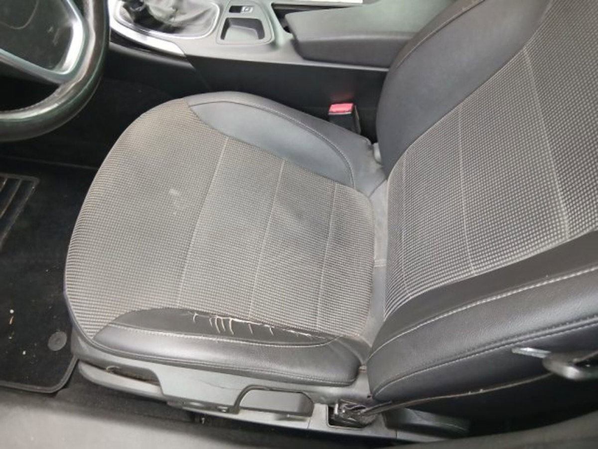 Opel Insignia Station Wagon CDTI Sports Professional N1 (14)