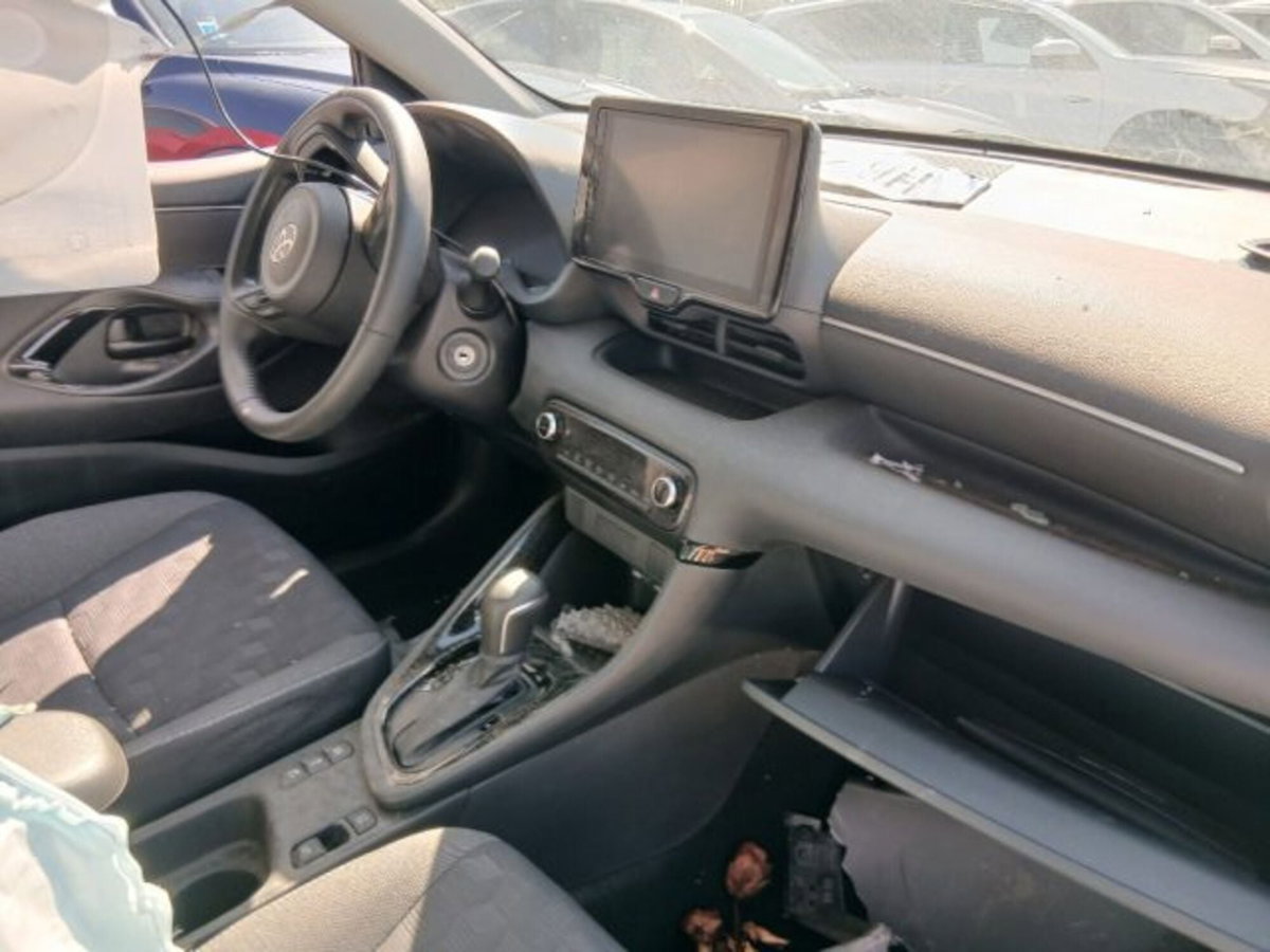 Toyota Yaris 1.5 Hybrid 5 porte Energy (10)