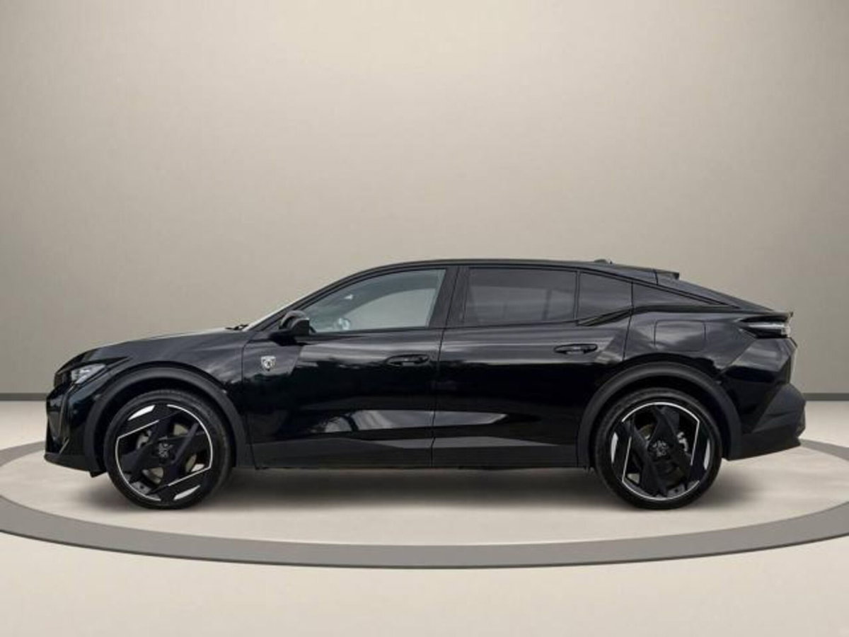 Peugeot 408 Hybrid 225 e-EAT8 First Edition (3)