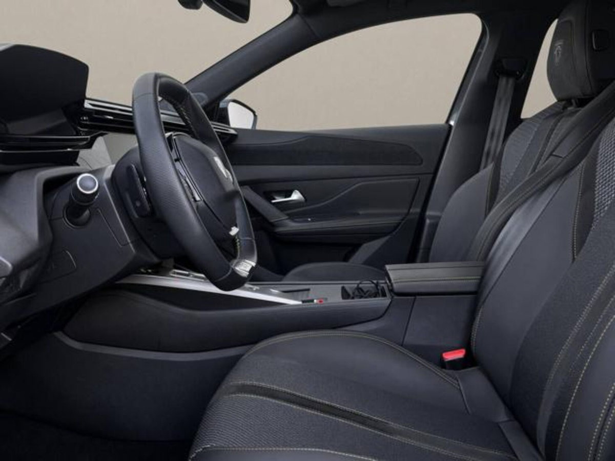 Peugeot 408 Hybrid 225 e-EAT8 First Edition (8)