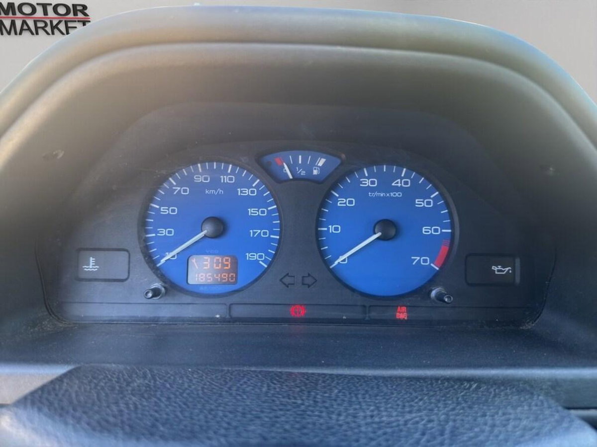 Peugeot 106 cat 3 porte Open (11)