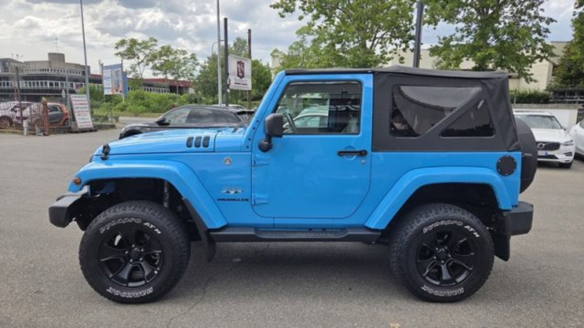 Jeep Wrangler 2.8 CRD DPF Sahara Auto (3)
