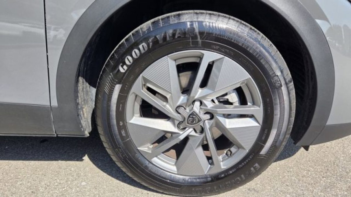 Peugeot 408 1.2 puretech Allure s&s 130cv eat8 (6)