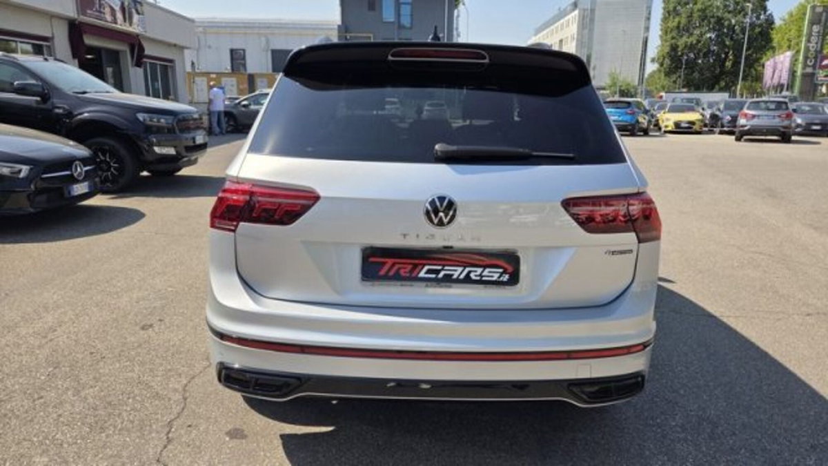 Volkswagen Tiguan 2.0 TDI 200 CV SCR DSG 4MOTION R-Line (4)