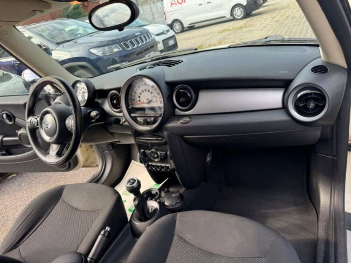 MINI Mini 1.6 16V One (55kW) (14)