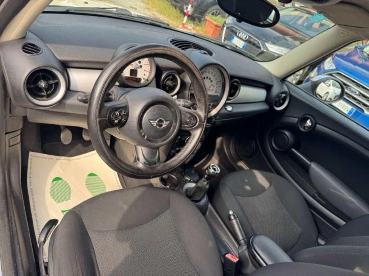 MINI Mini 1.6 16V One (55kW) (16)