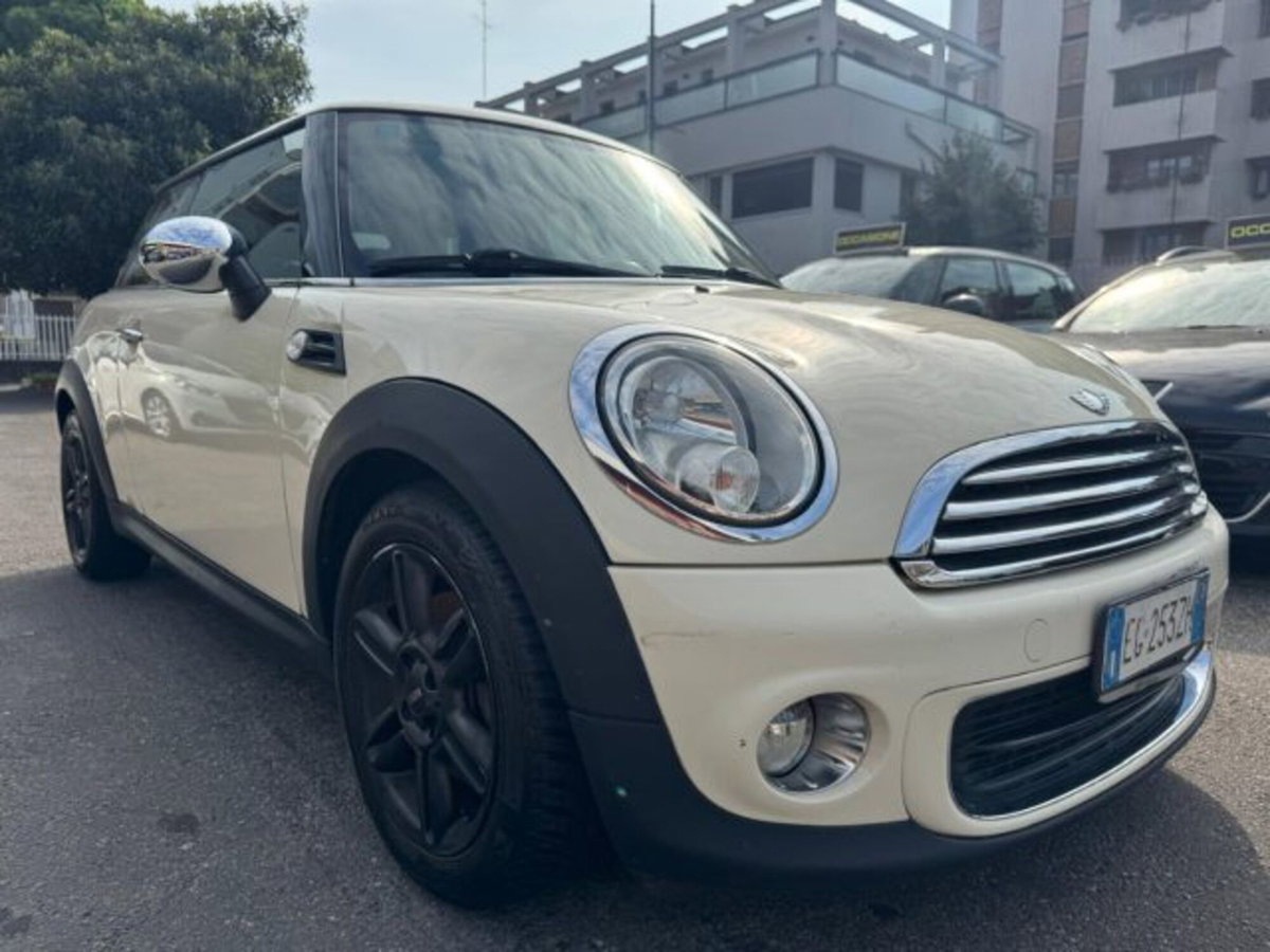 MINI Mini 1.6 16V One (55kW) (2)