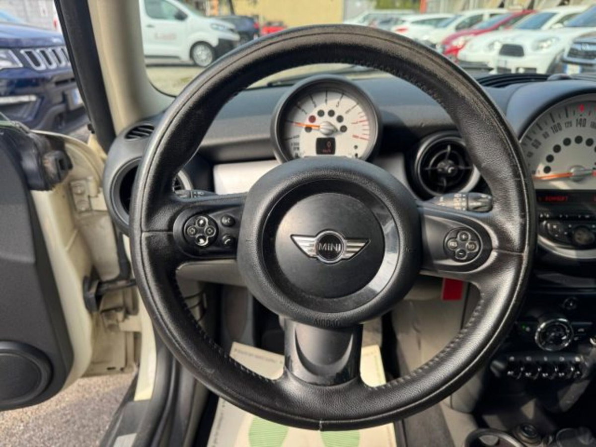 MINI Mini 1.6 16V One (55kW) (8)