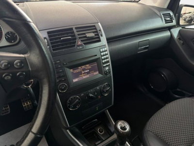Mercedes-Benz Classe A 160 BlueEFFICIENCY Coupé Special Edition (10)