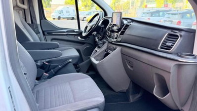 Ford Tourneo Custom 320 2.0 EcoBlue 150CV PL Titanium (13)