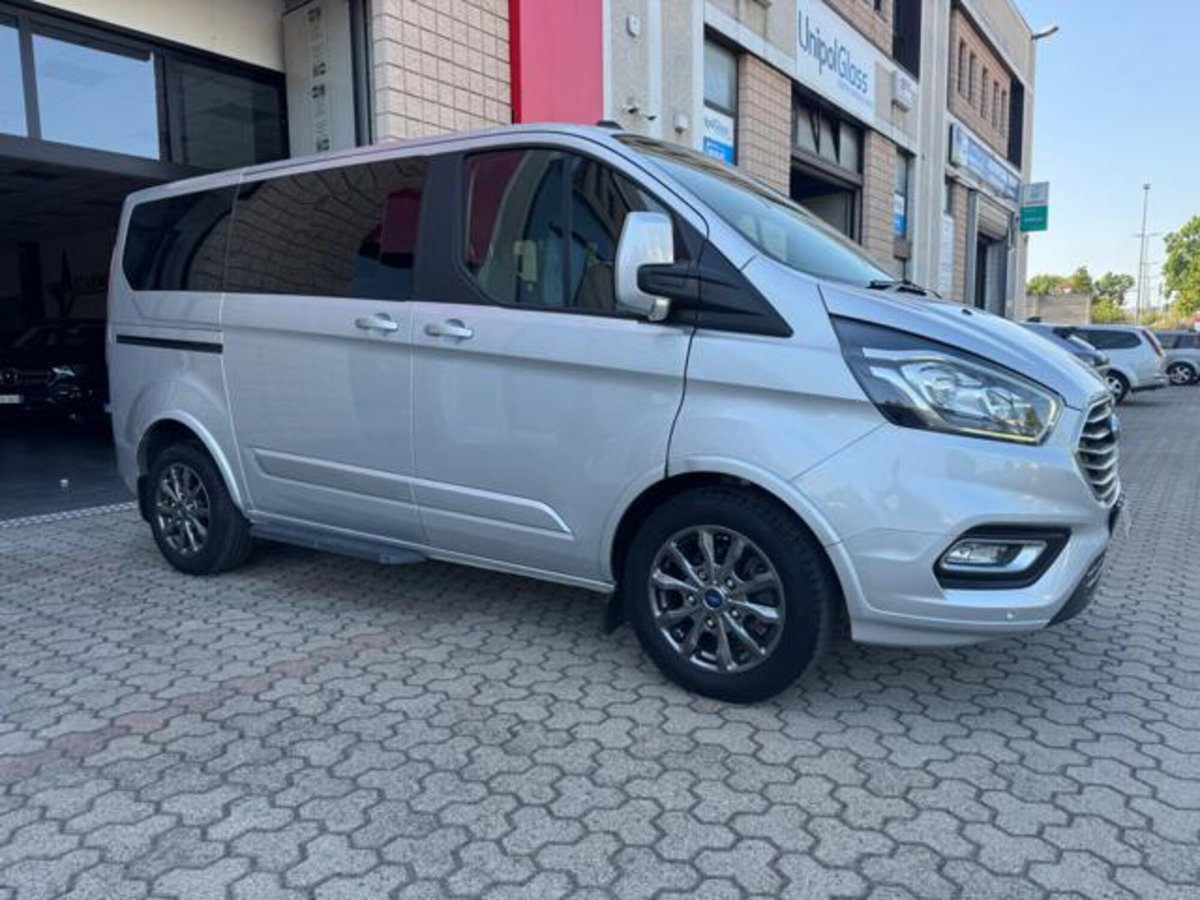 Ford Tourneo Custom 320 2.0 EcoBlue 150CV PL Titanium (3)