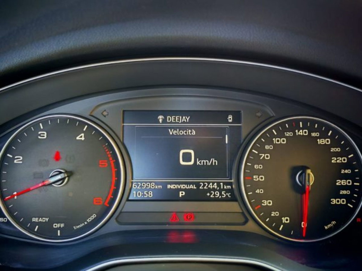 Audi A5 Cabrio 2.0 TDI 190 CV S tronic (11)